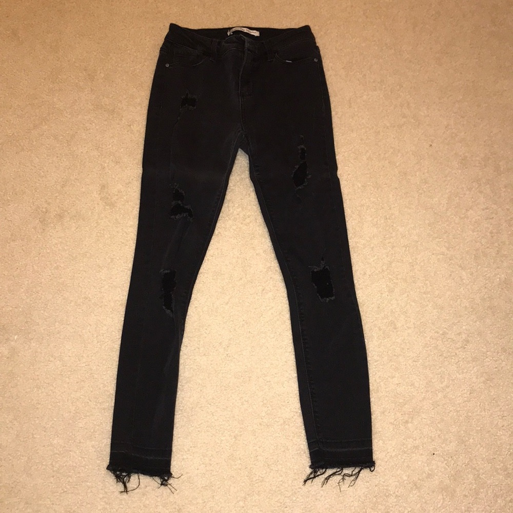 black ripped skinny jeans